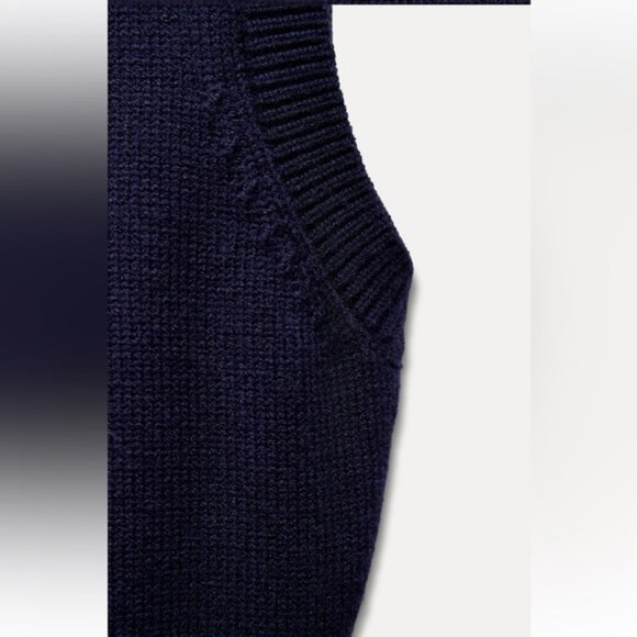 ZARA HIGH COLLAR KNIT SHORT VEST - Picture 5 of 5